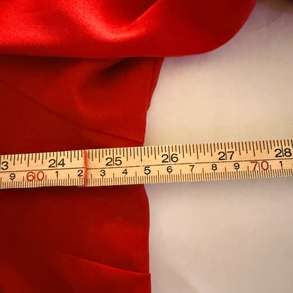 Boutique Women Red Zip V-Neck 3/4 Tab Sleeve Blouse Plus Size 1X - Picture 6 of 6